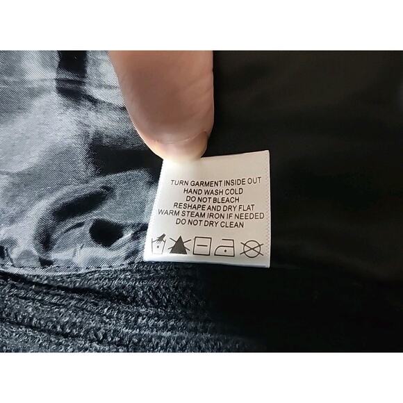 JJ Basic Sz XL Black Gothic Faux Fur Sleeveless Cable Knit Sweater Vest Grunge - Picture 6 of 7